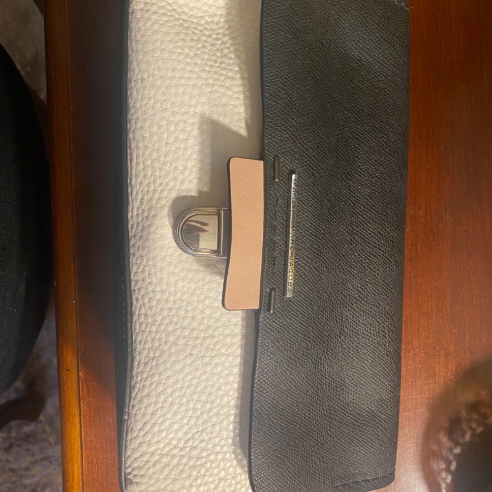 Marc by Marc Jacobs - Picture 2 of 4